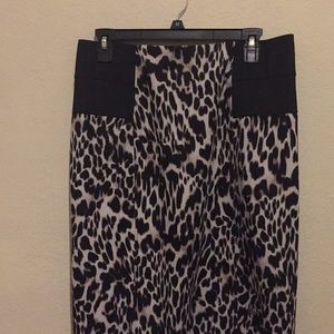Calvin Klein Snow leopard skirt . Size 10